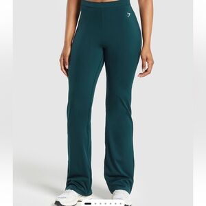 Everyday Regular Flared Leggings